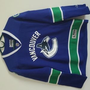 Vancouver Canucks Official Jersey (ladies M)